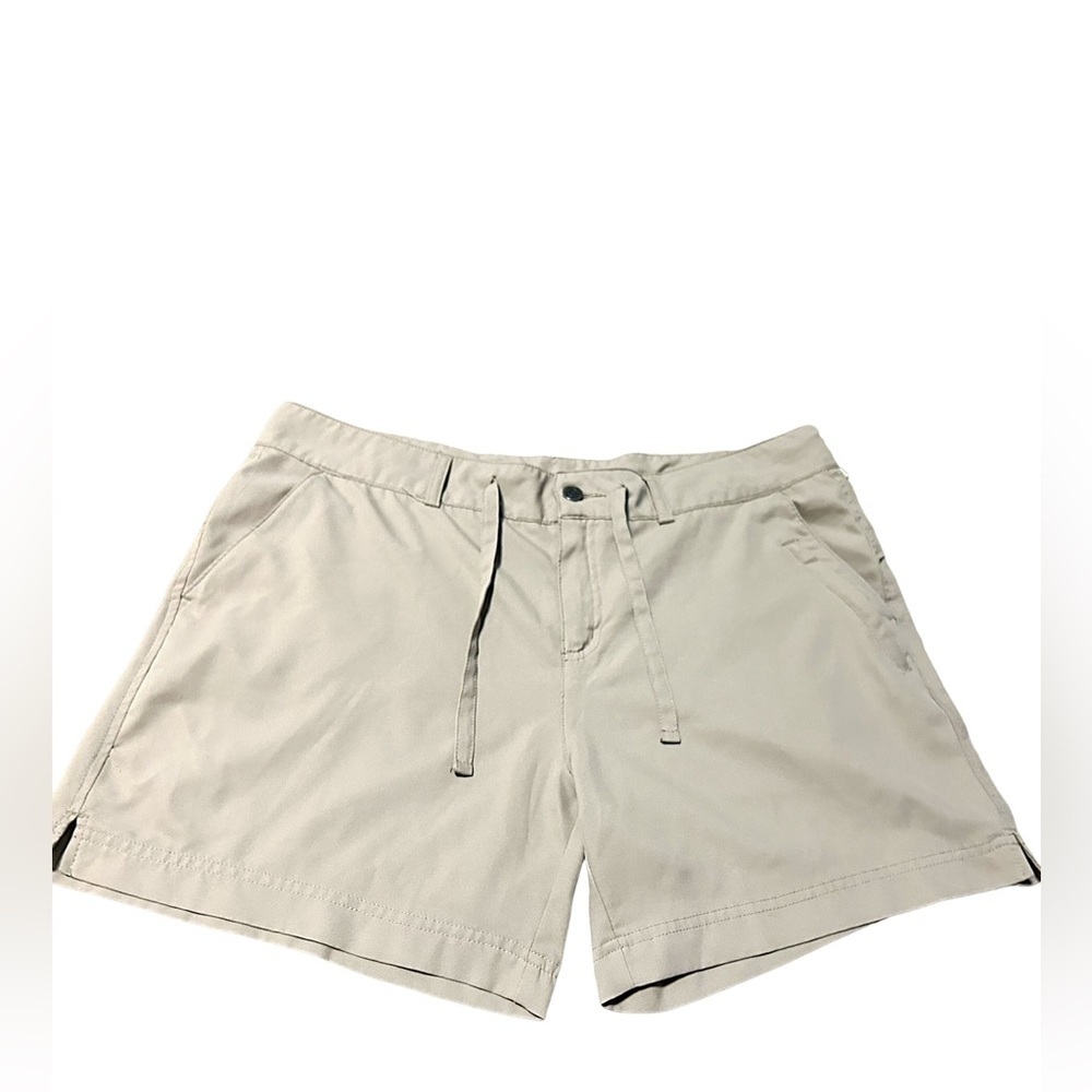 Magellan Outdoors Women’s XL Hiking Shorts Beige Lightweight Quick-Dry